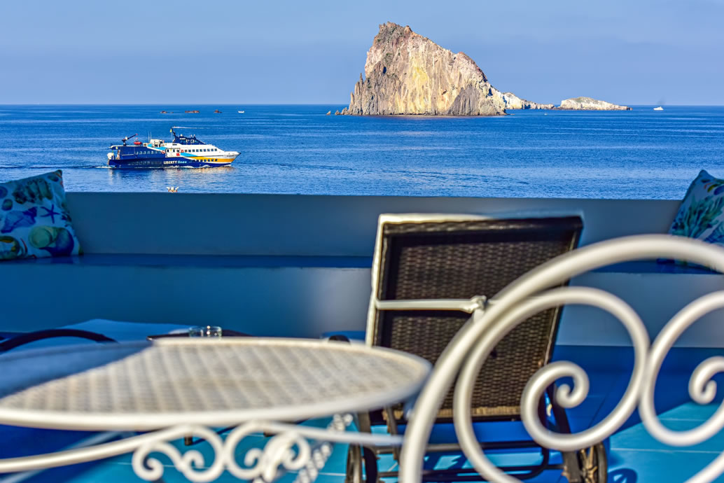 Le vostre vacanze a Panarea, la perla delle Isole Eolie